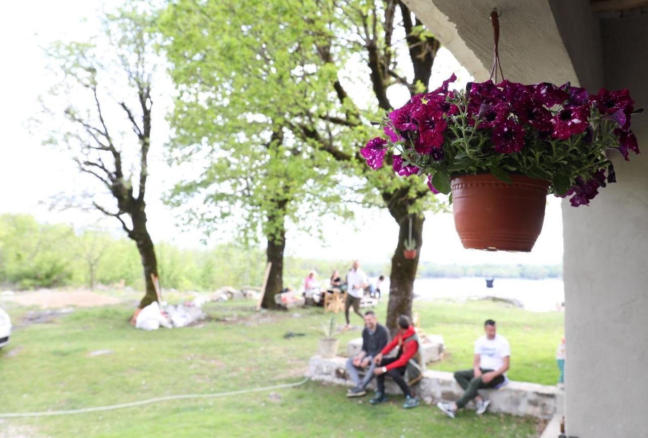 Lake House 'Vilin Konak' Nikšić Zewnętrze zdjęcie